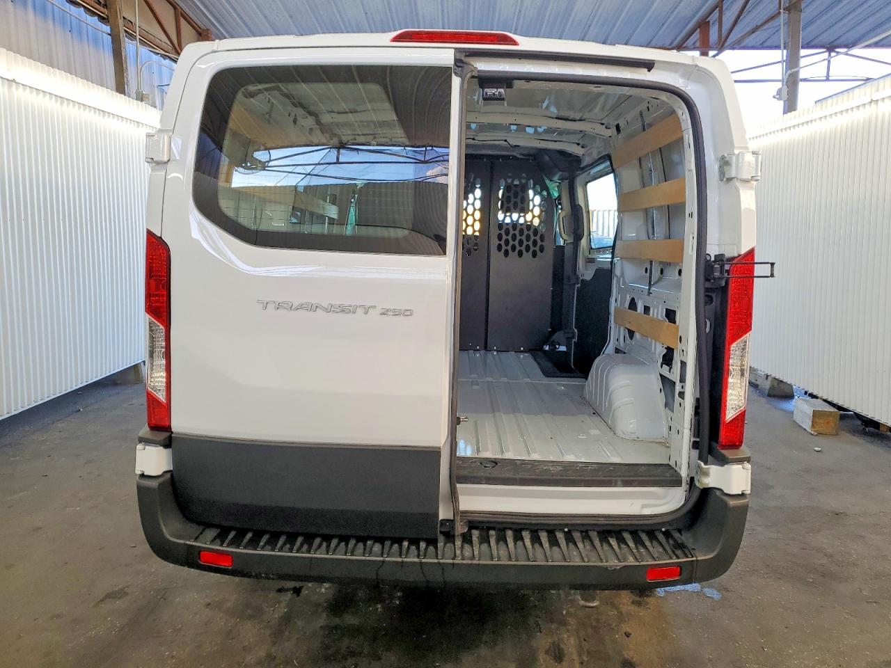 2025 FORD TRANSIT T-250 photo 6