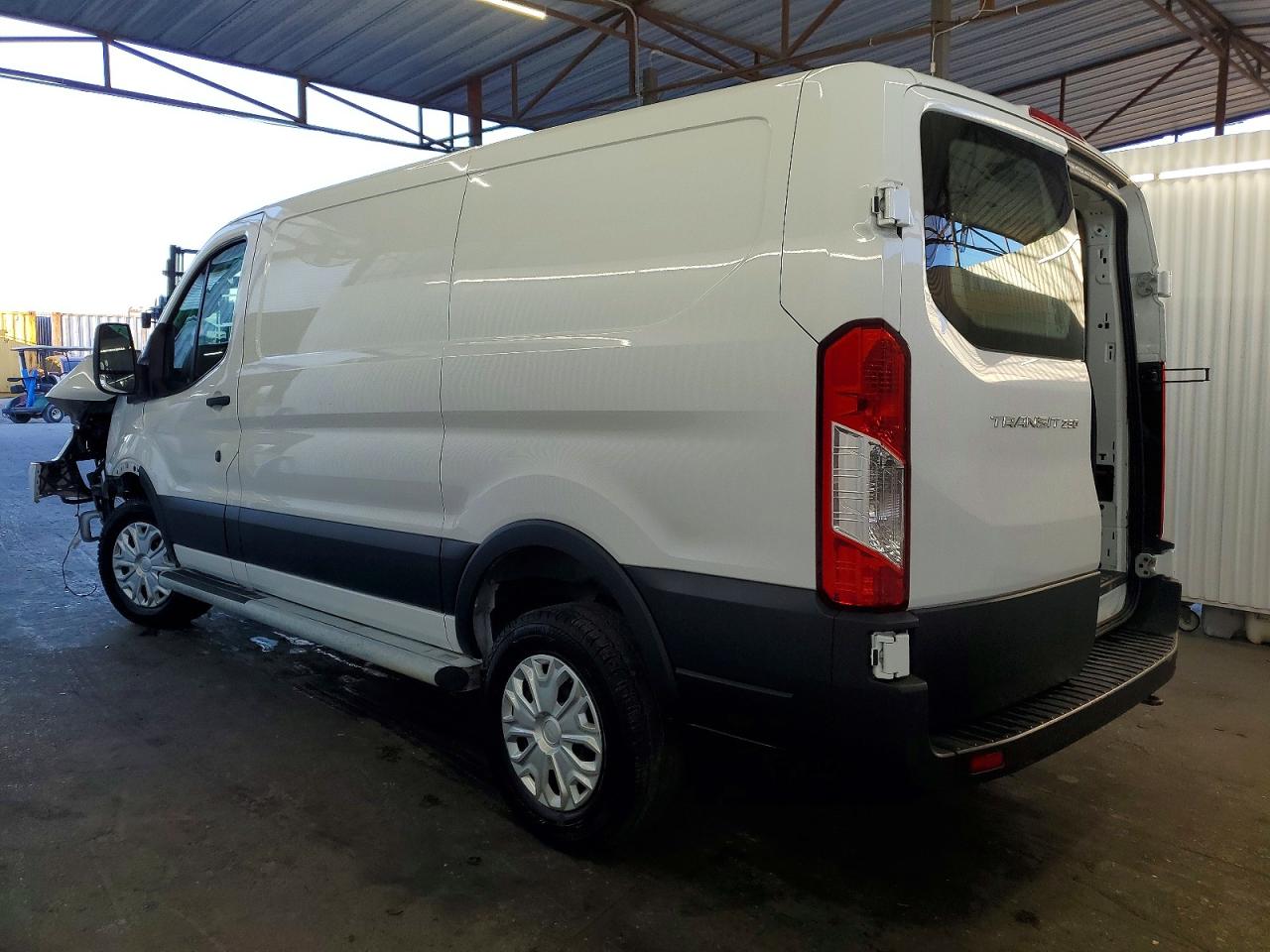 2025 FORD TRANSIT T-250 photo 2