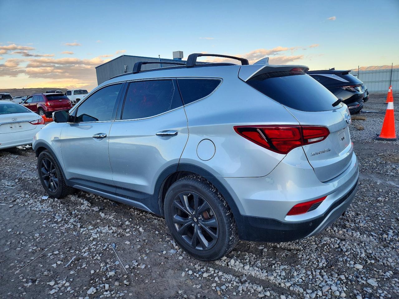 2017 HYUNDAI SANTA FE SPORT photo 2
