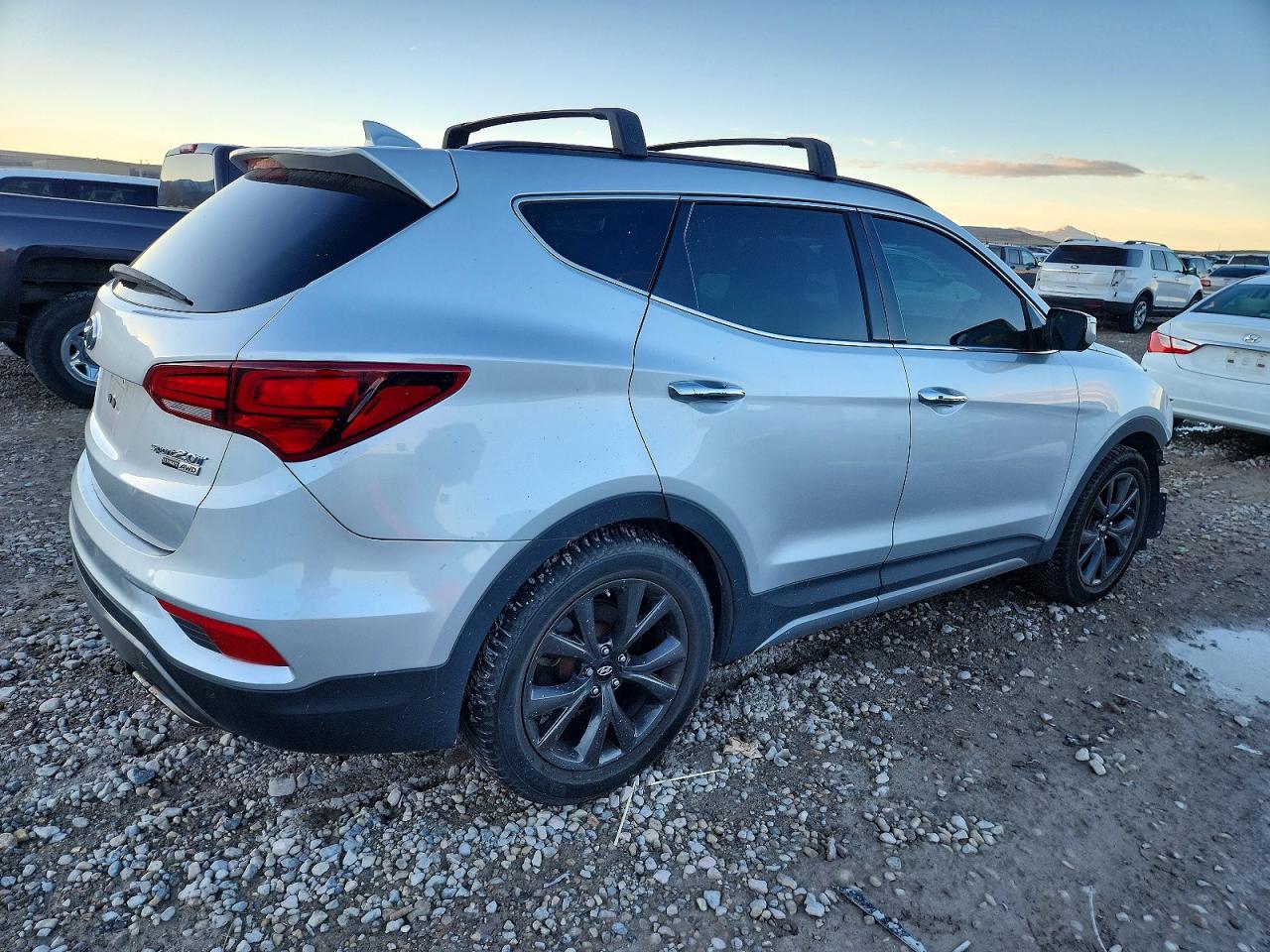 2017 HYUNDAI SANTA FE SPORT photo 3