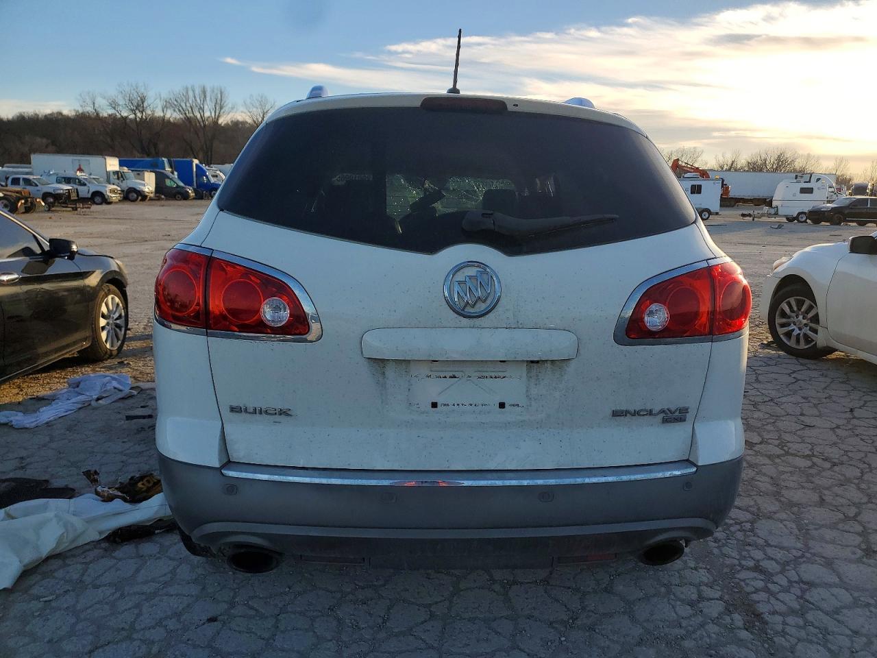 2010 BUICK ENCLAVE CXL photo 11