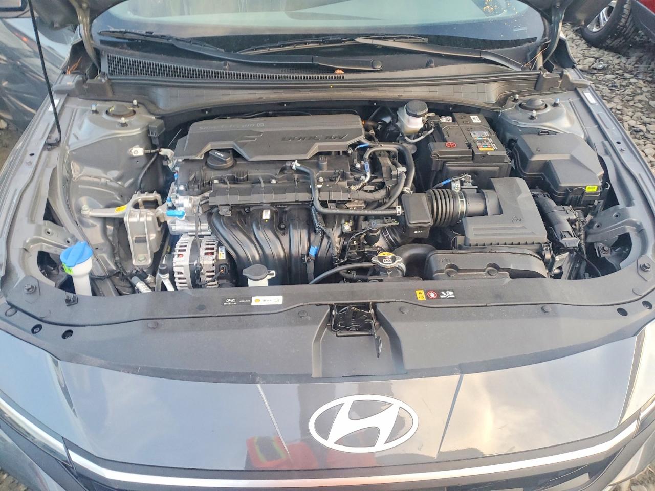 2025 HYUNDAI ELANTRA SEL SPORT photo 11