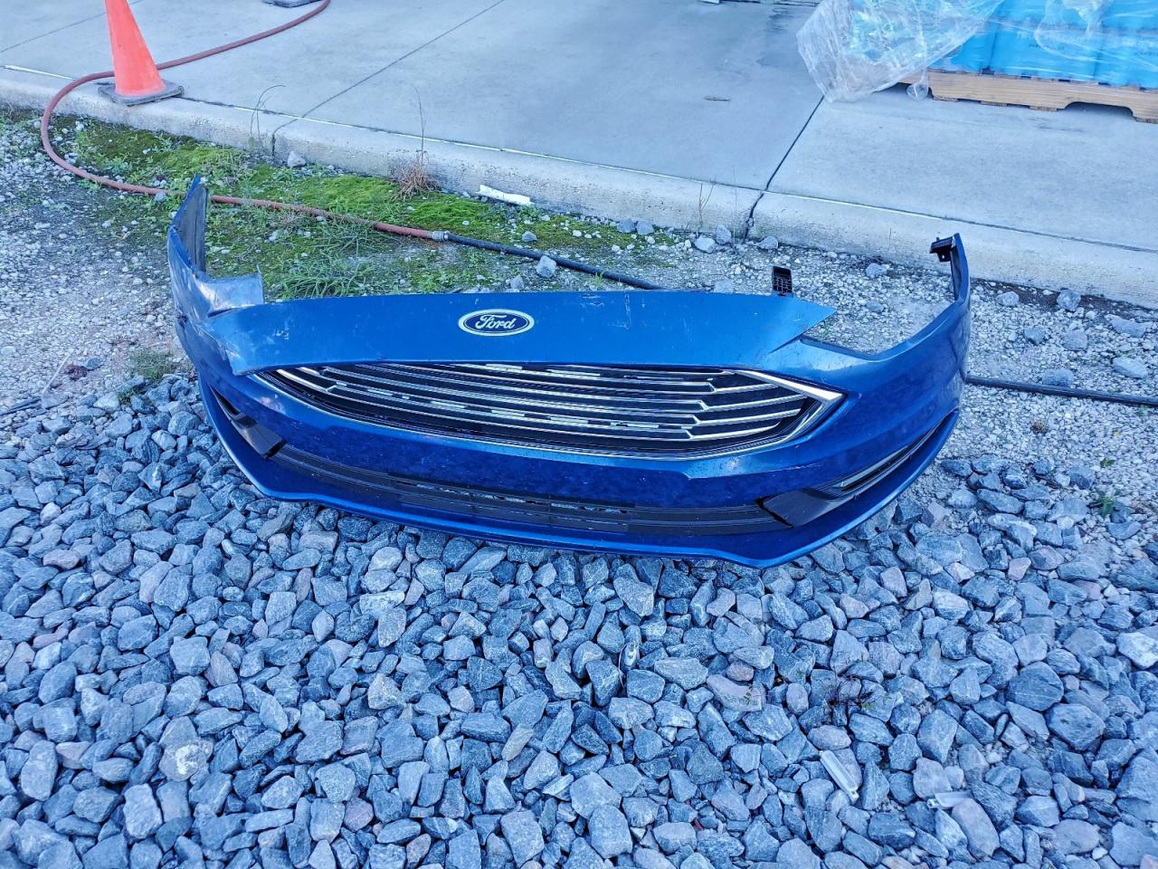 2017 FORD FUSION SE photo 12