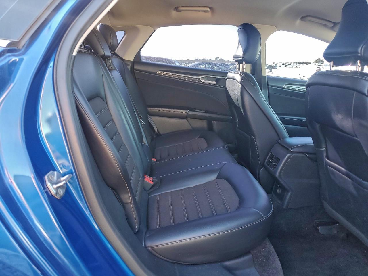 2017 FORD FUSION SE photo 10