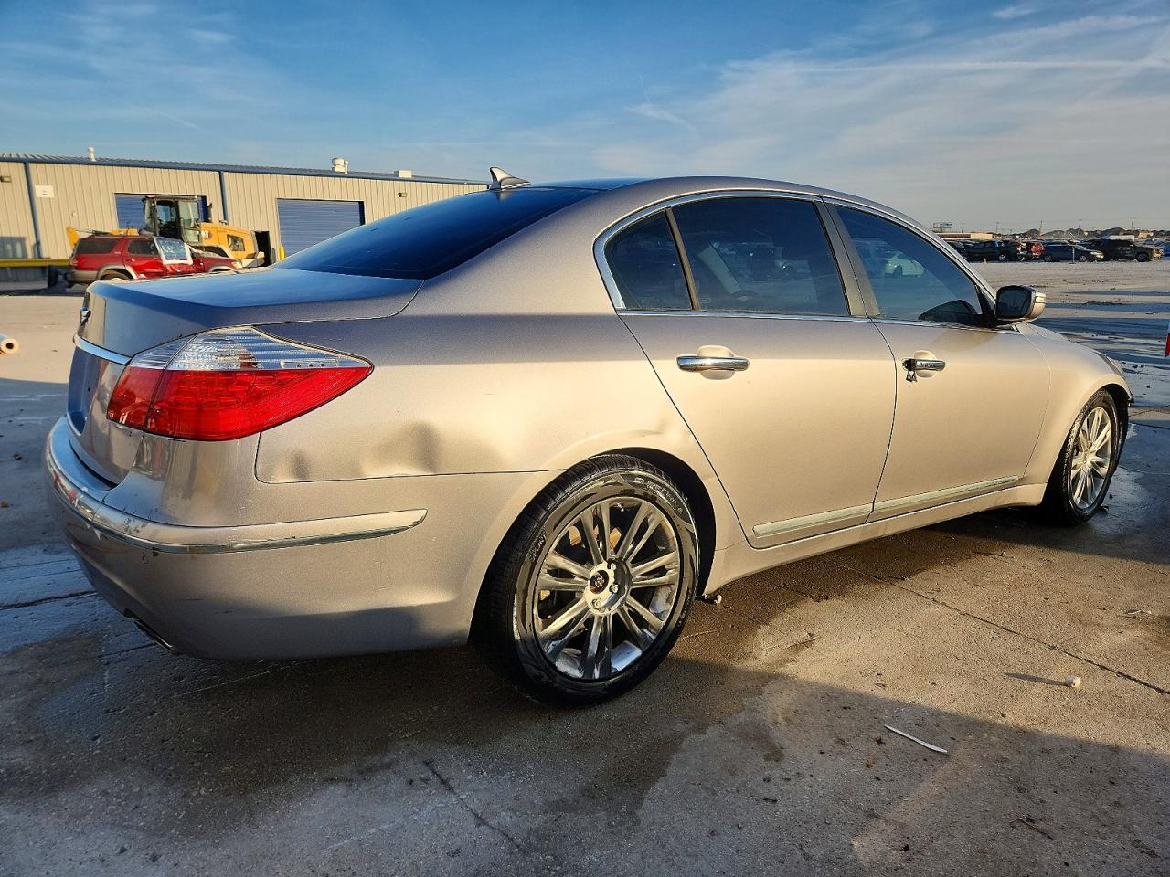 2011 HYUNDAI GENESIS 4.6L photo 5