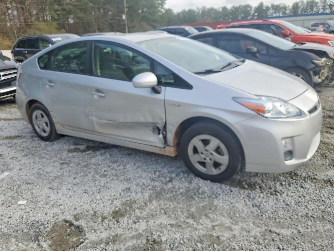 2011 TOYOTA PRIUS photo 4