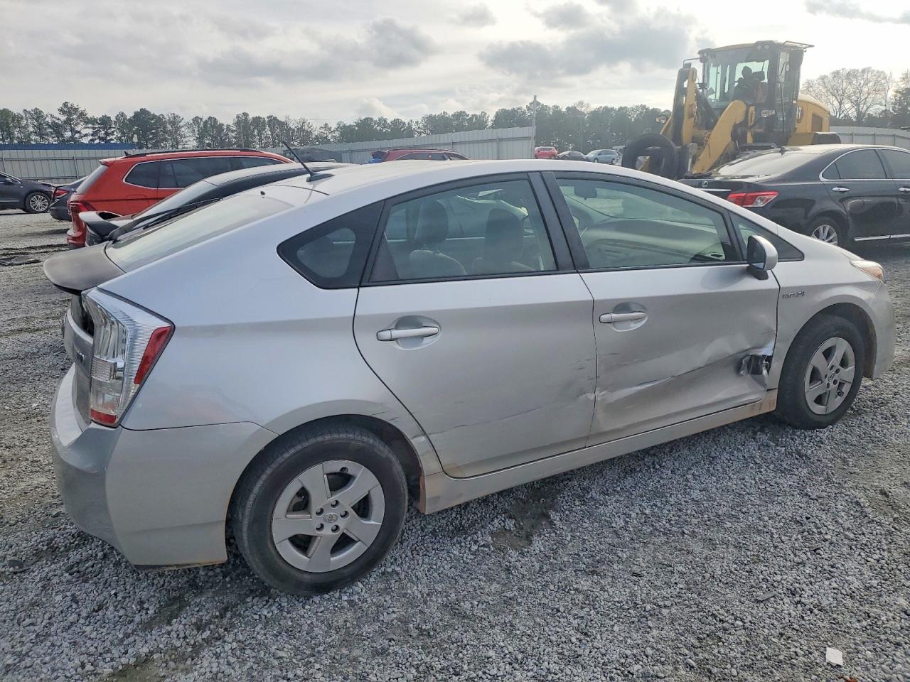 2011 TOYOTA PRIUS photo 3