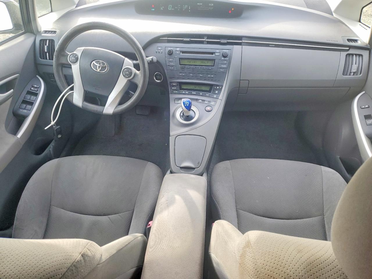 2011 TOYOTA PRIUS photo 8