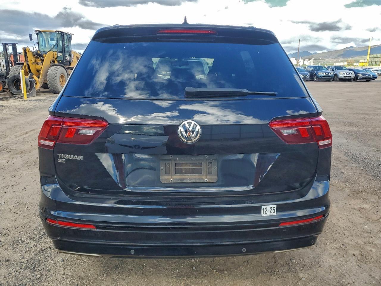 2021 VOLKSWAGEN TIGUAN SE photo 6