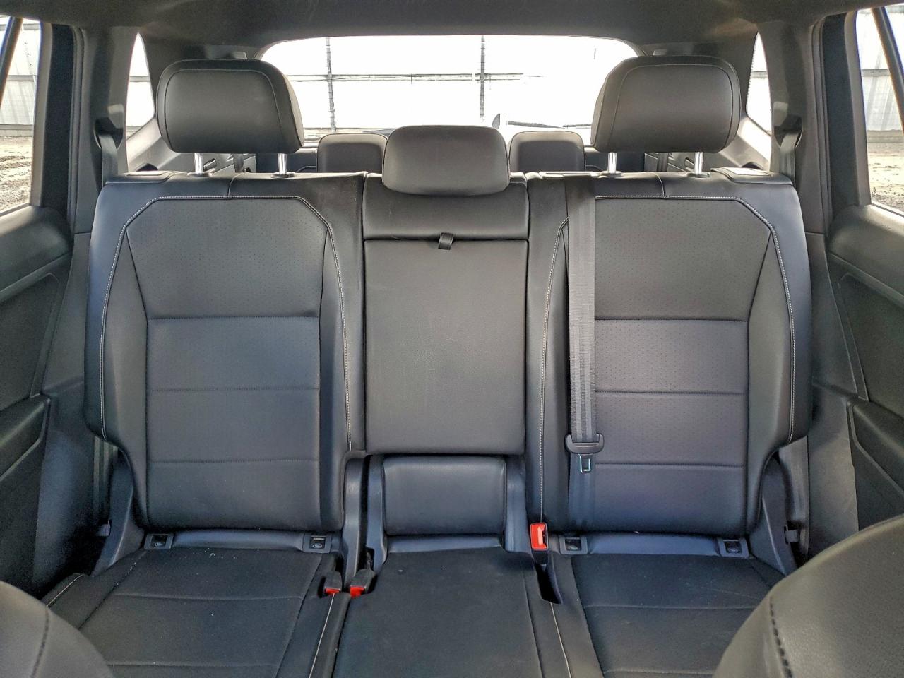 2021 VOLKSWAGEN TIGUAN SE photo 10