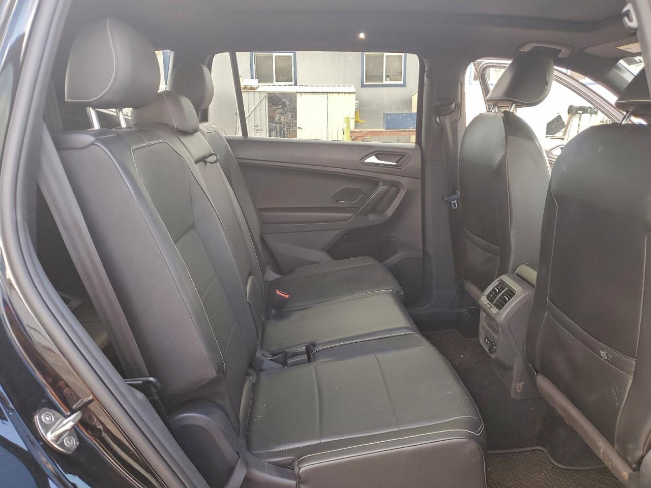 2021 VOLKSWAGEN TIGUAN SE photo 11