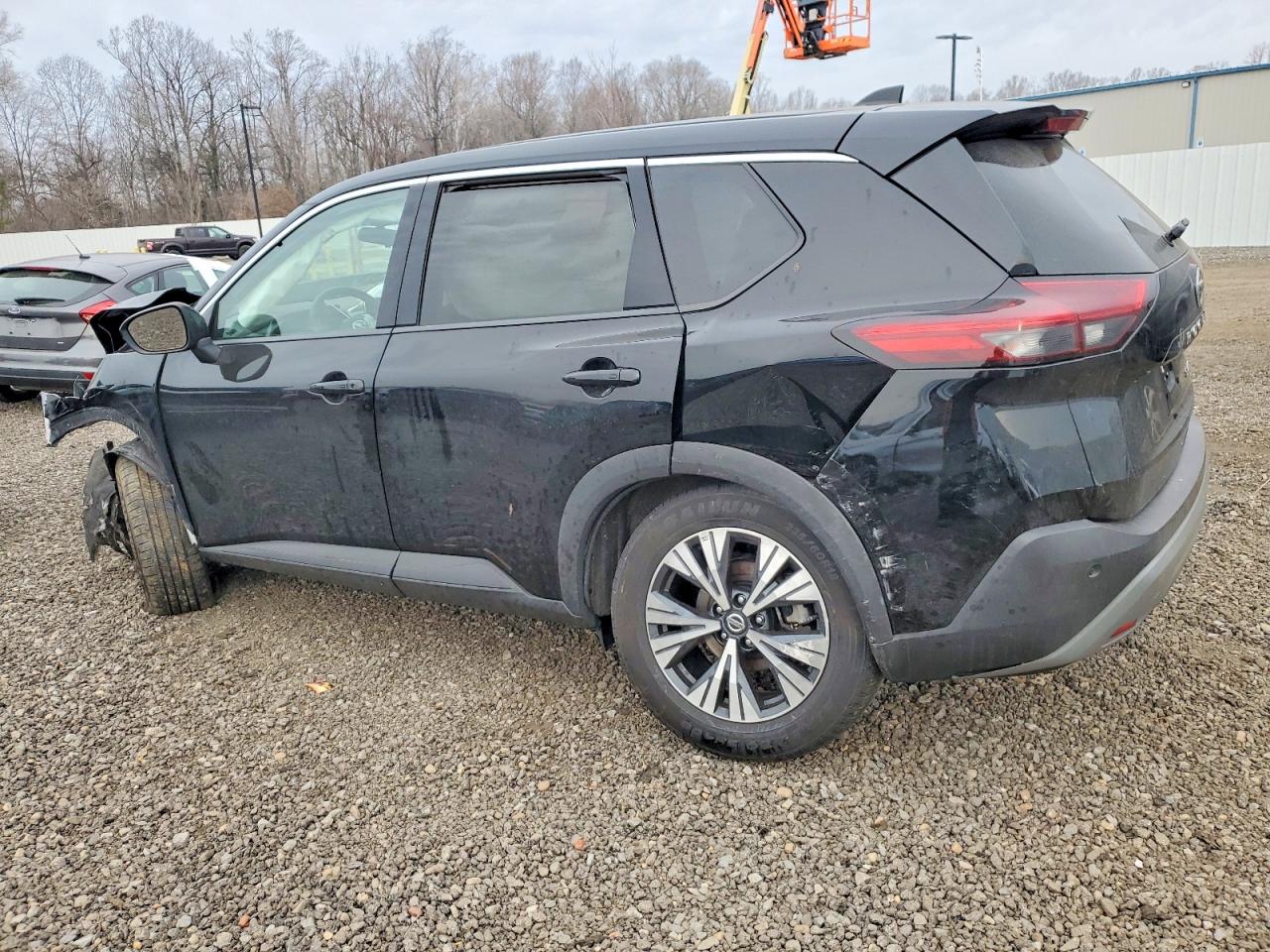 2021 NISSAN ROGUE SV photo 2