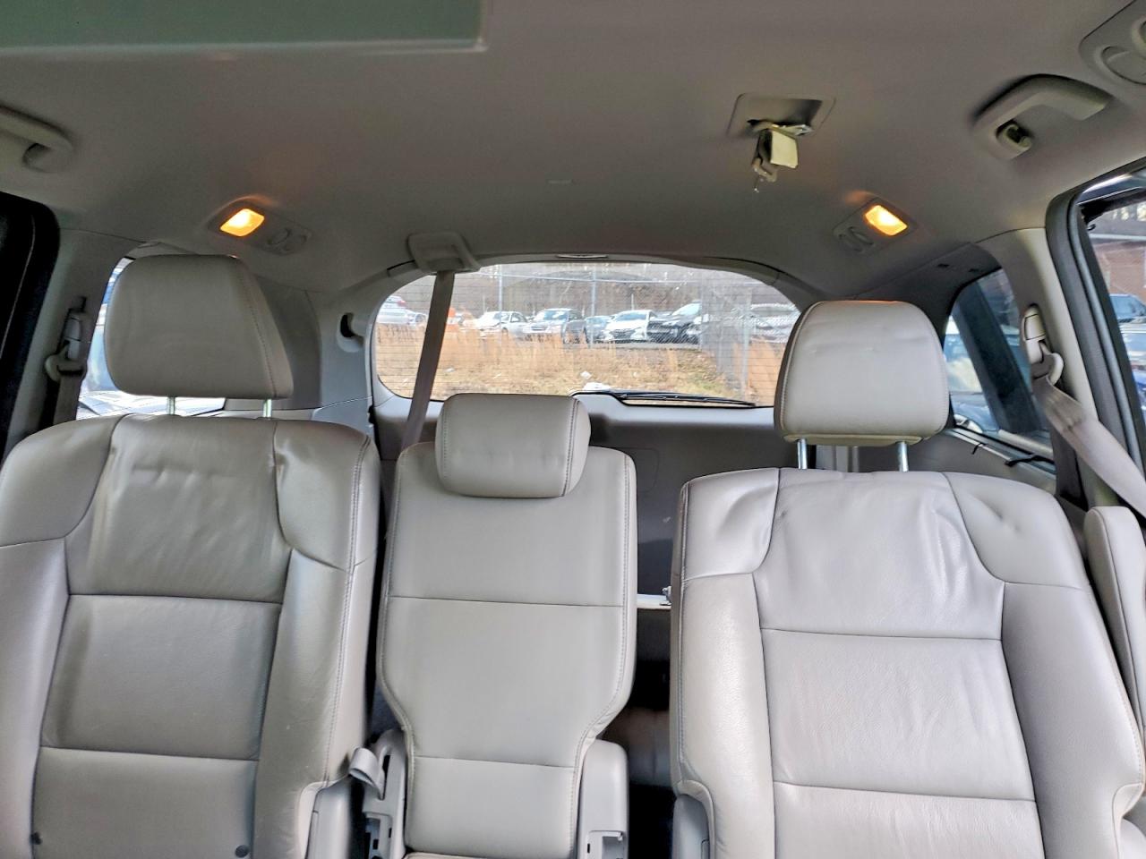 2012 HONDA ODYSSEY TOURING photo 10