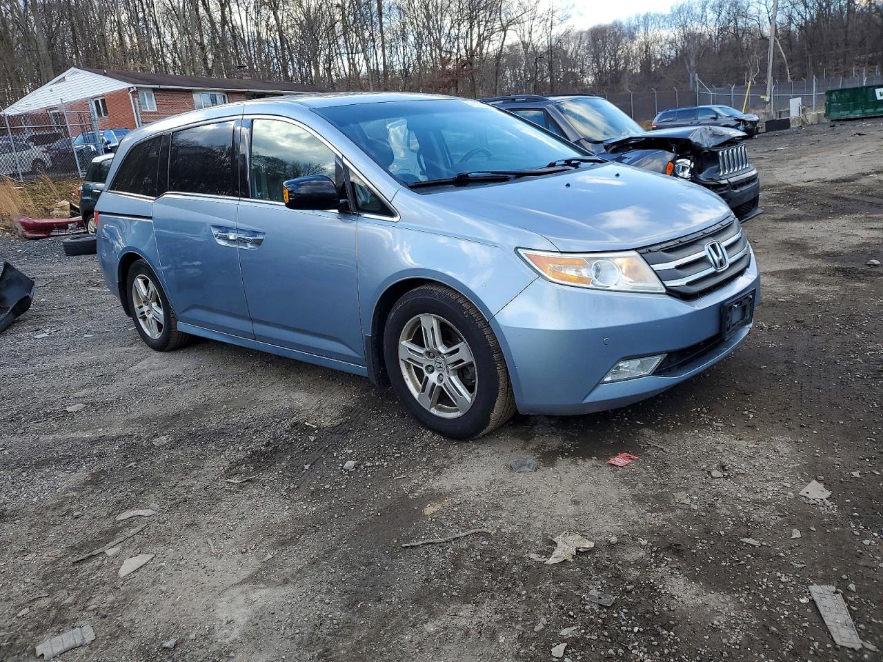 2012 HONDA ODYSSEY TOURING photo 4