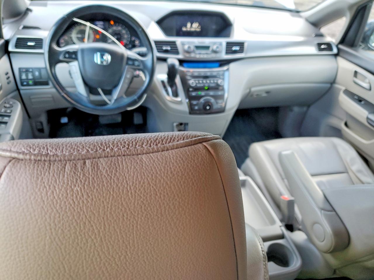 2012 HONDA ODYSSEY TOURING photo 8