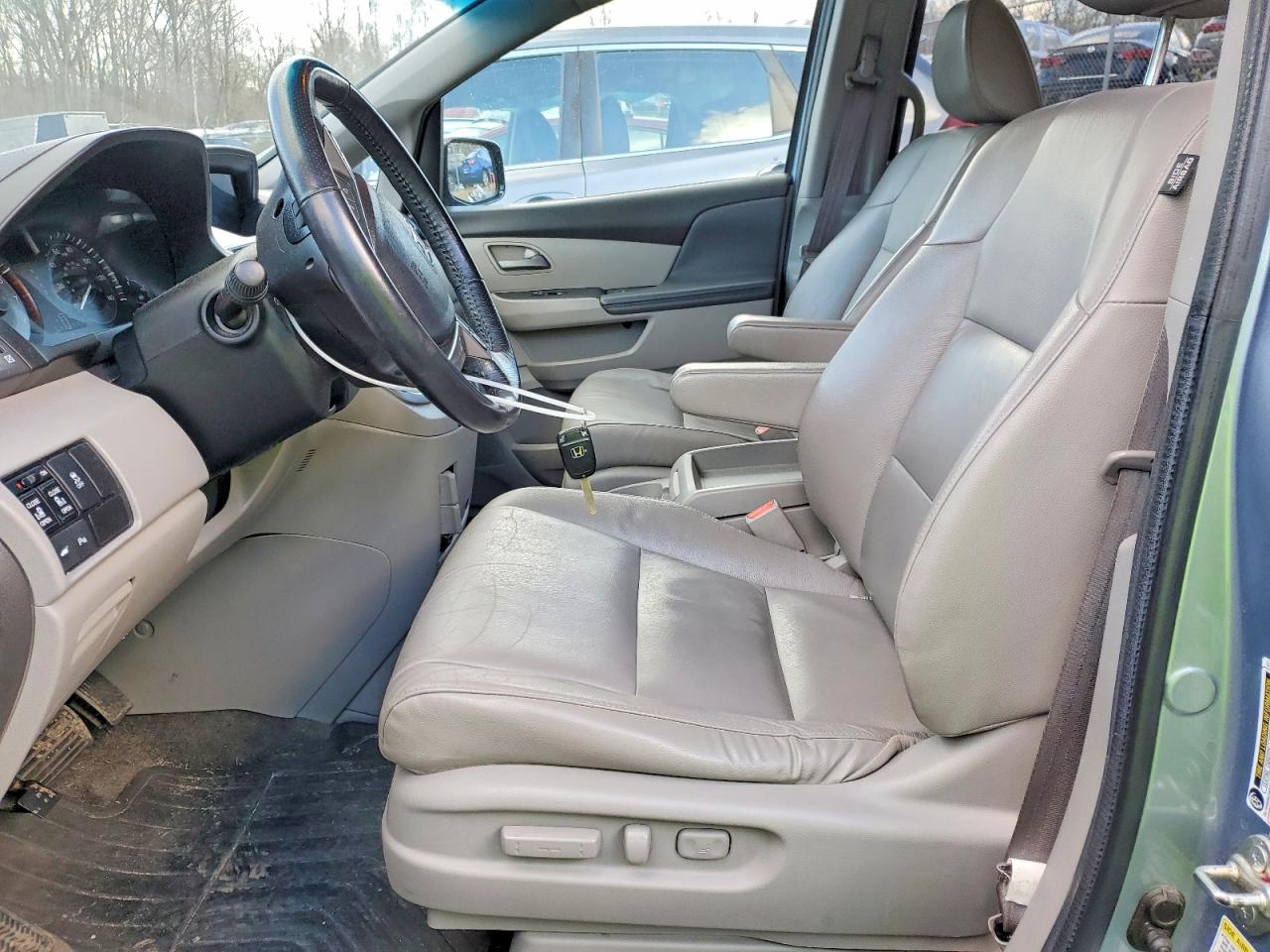 2012 HONDA ODYSSEY TOURING photo 7