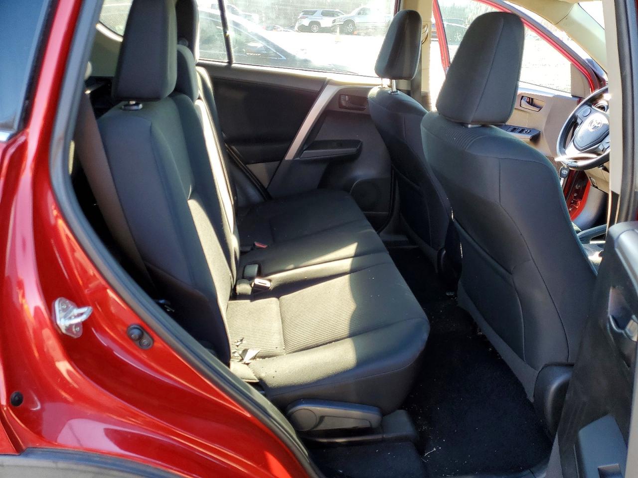 2016 TOYOTA RAV4 LE photo 11