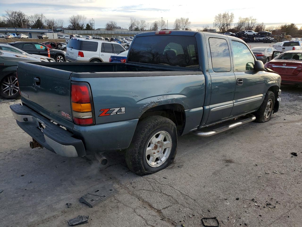2007 GMC NEW SIERRA K1500 CLASSIC photo 3