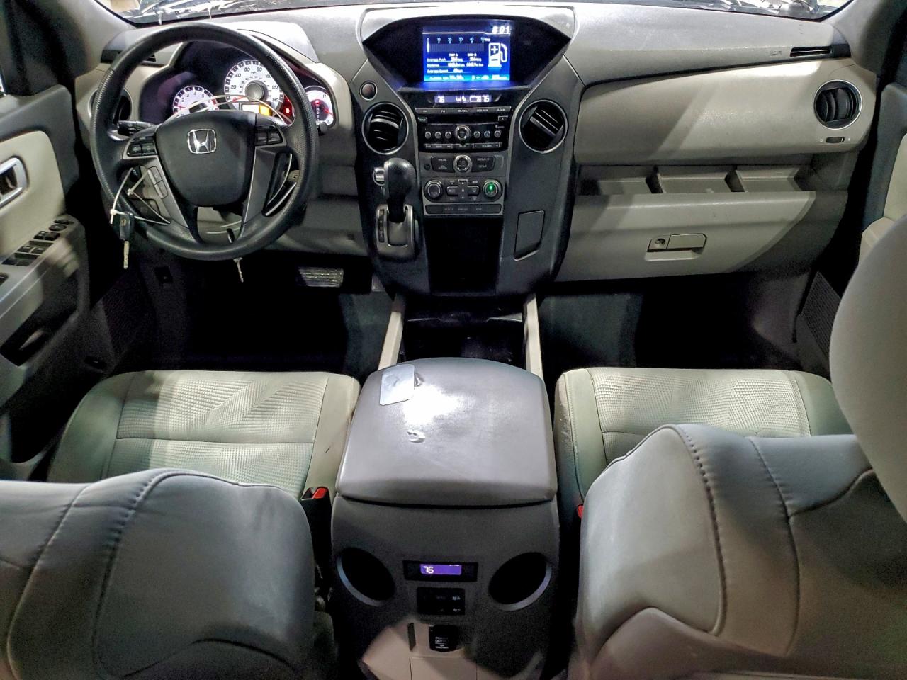 2015 HONDA PILOT LX photo 8