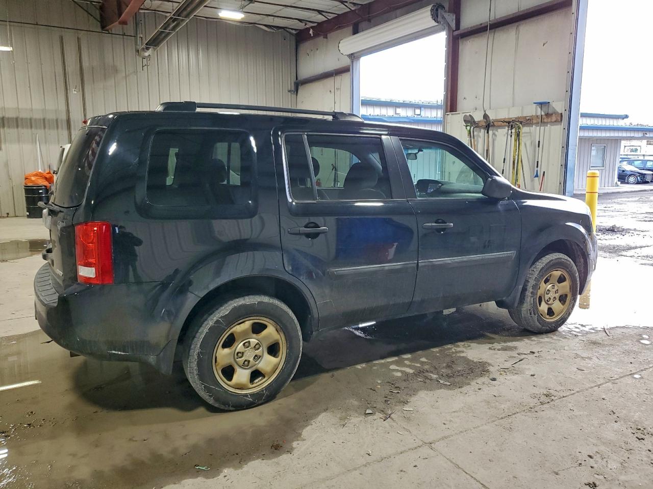 2015 HONDA PILOT LX photo 3