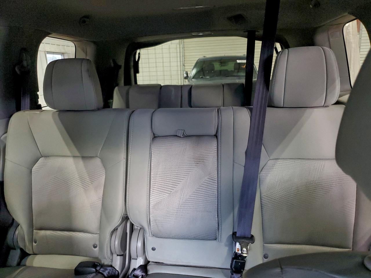 2015 HONDA PILOT LX photo 10