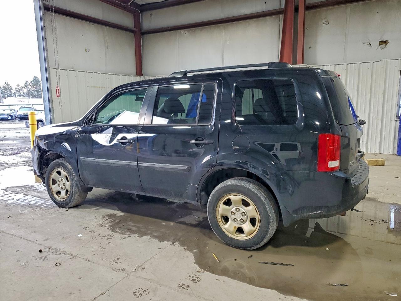 2015 HONDA PILOT LX photo 2