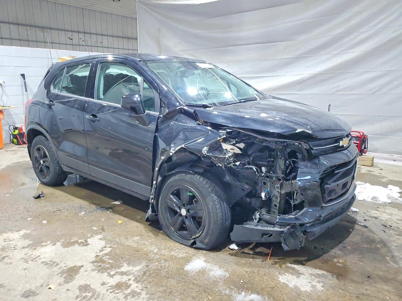 2018 CHEVROLET TRAX LS photo 4