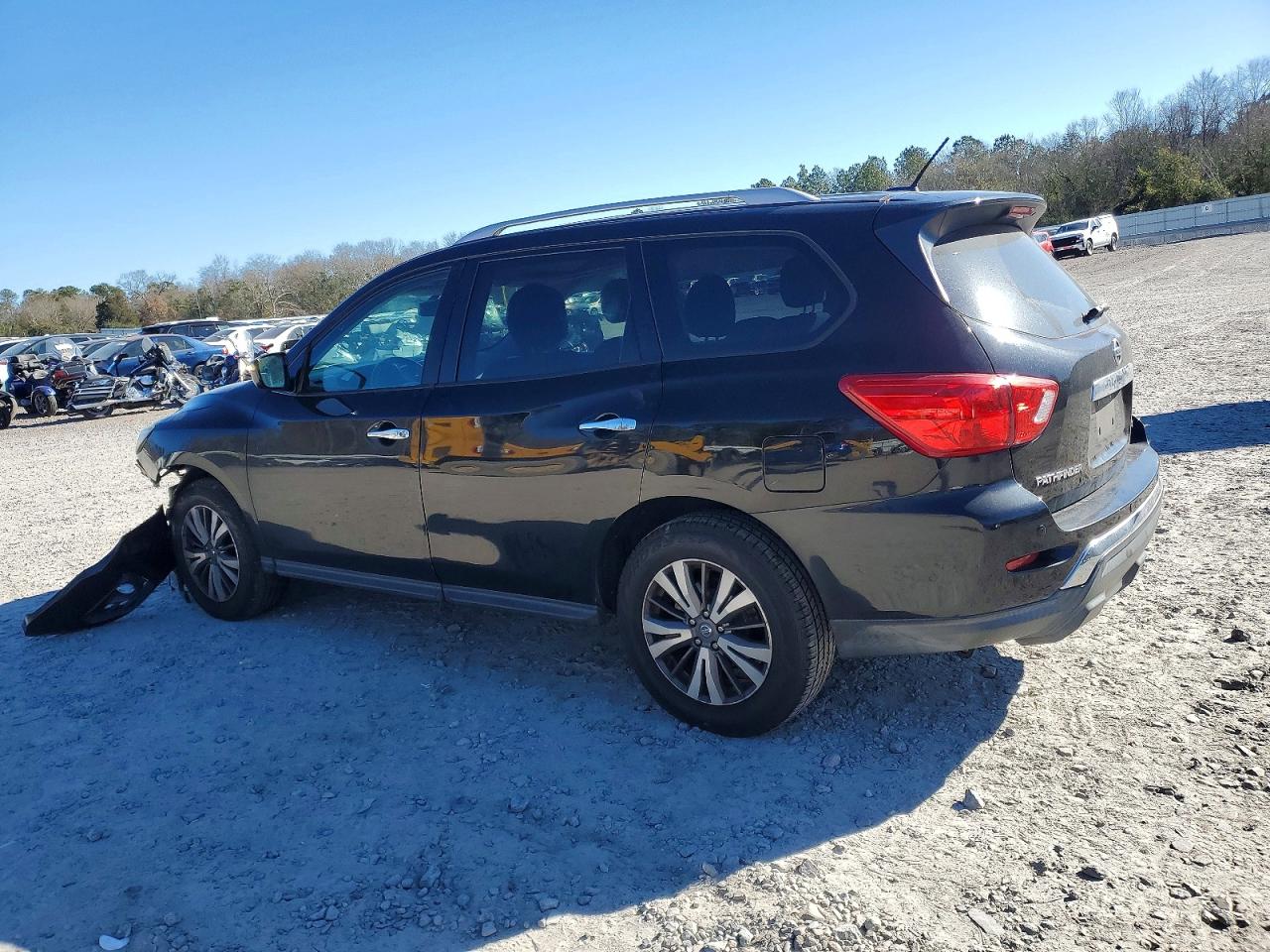 2017 NISSAN PATHFINDER S photo 2