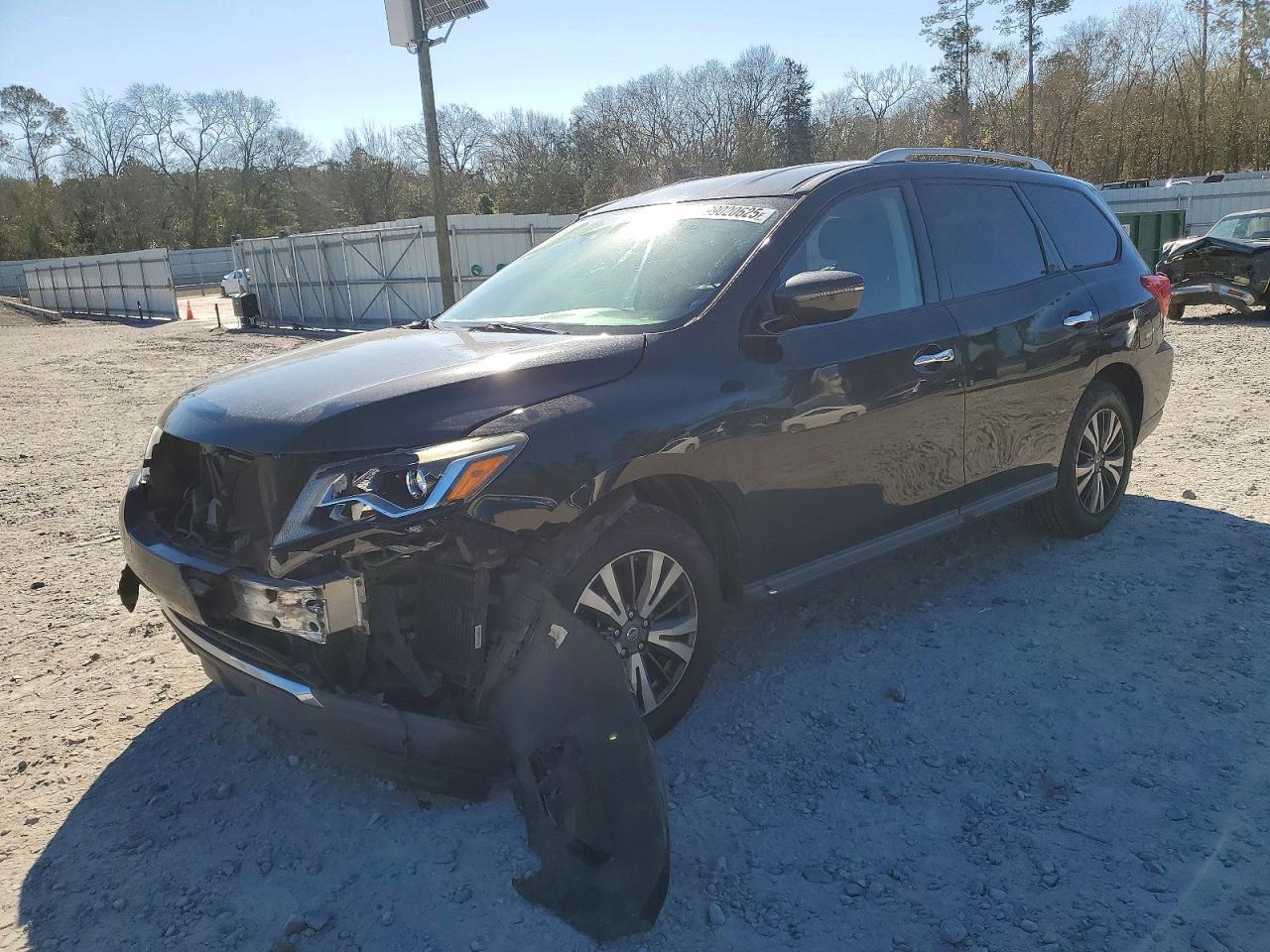 2017 NISSAN PATHFINDER