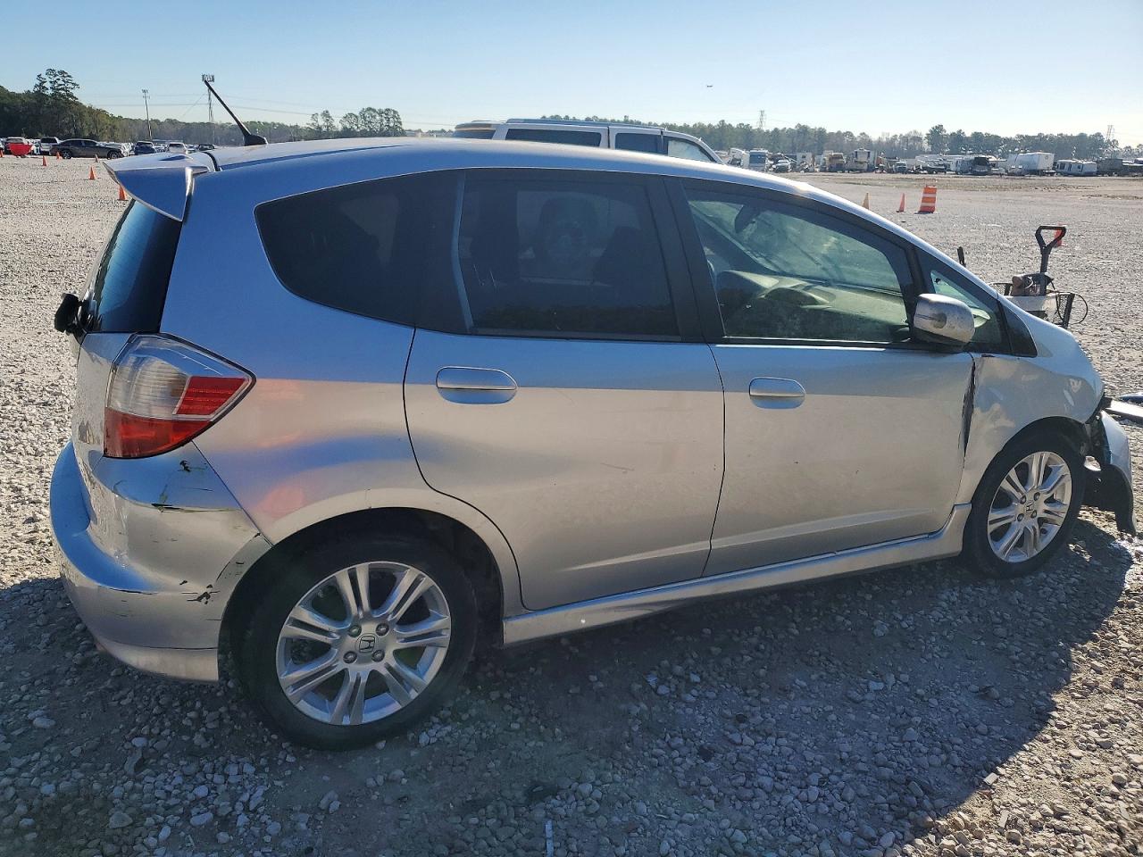 2011 HONDA FIT SPORT photo 3