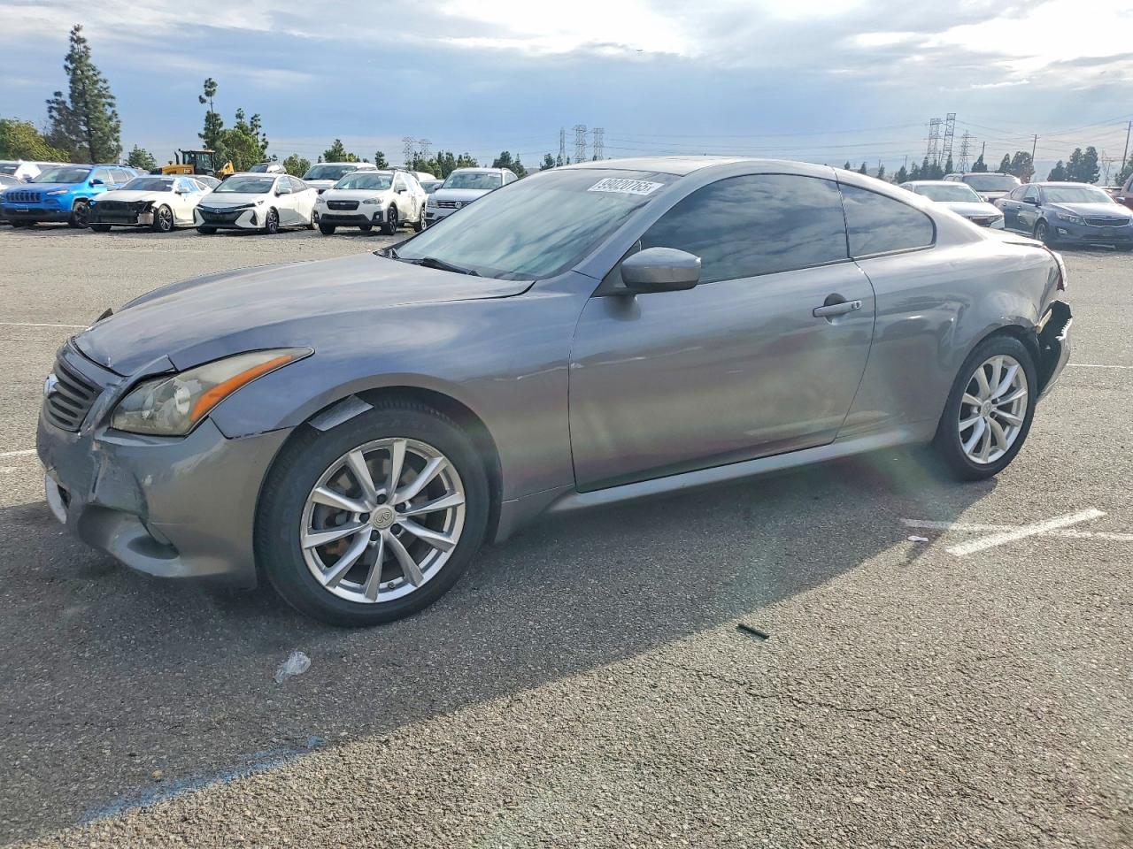 2011 INFINITI G37