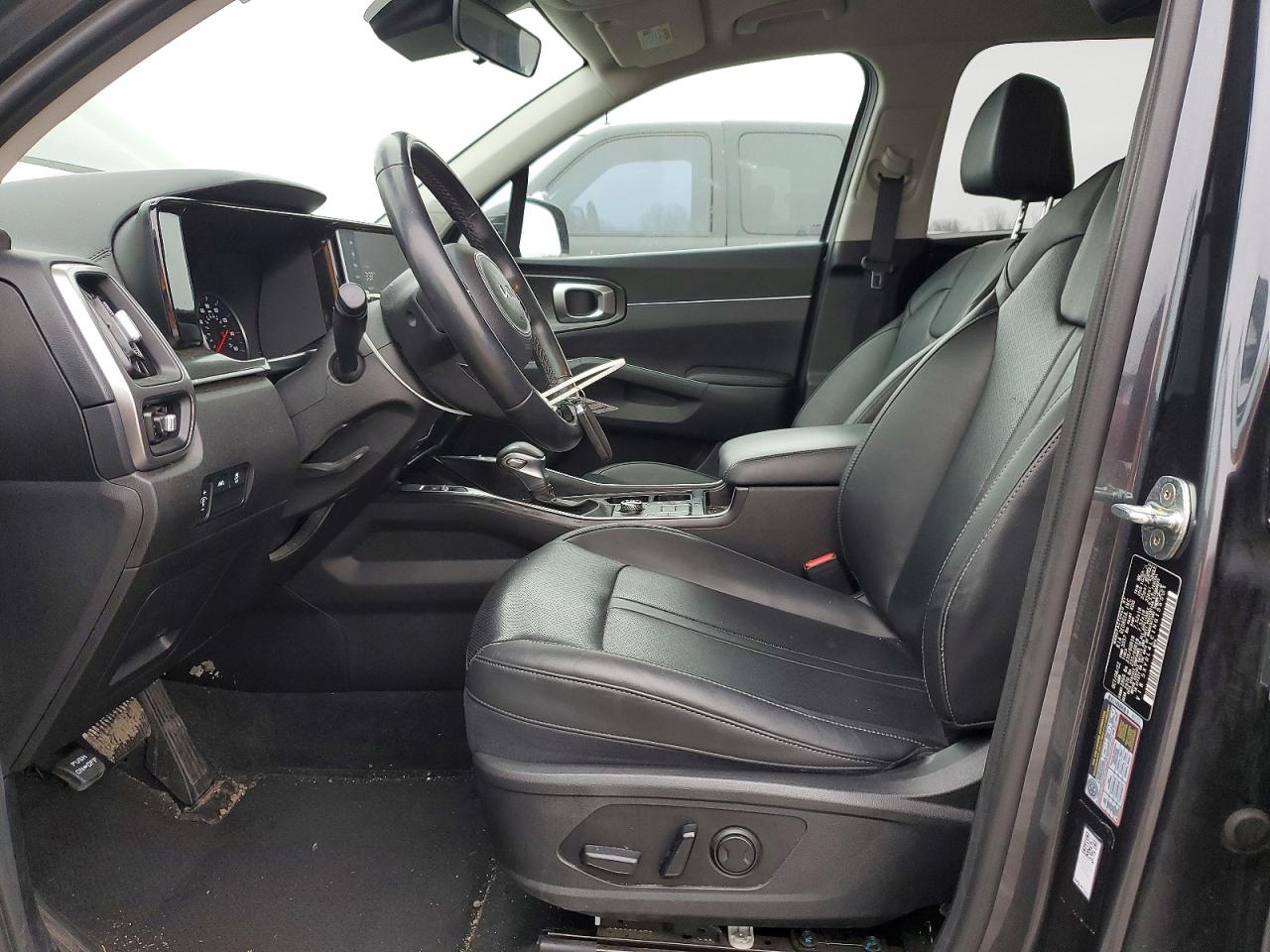 2022 KIA SORENTO S photo 13