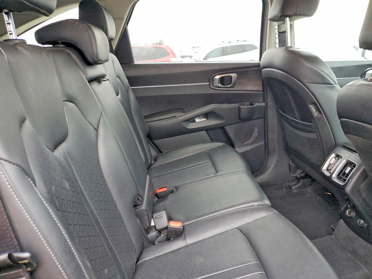 2022 KIA SORENTO S photo 19