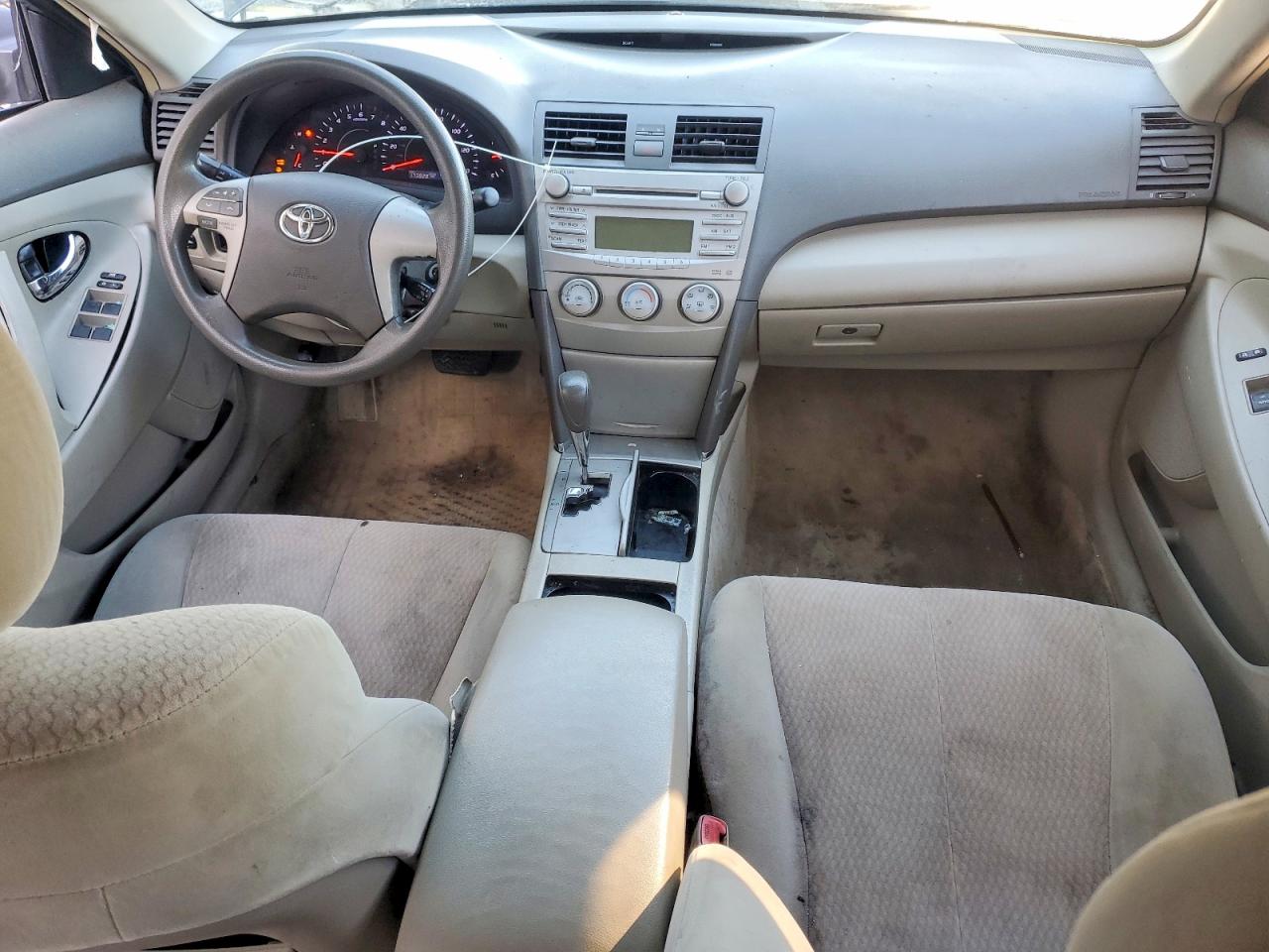 2010 TOYOTA CAMRY BASE photo 8