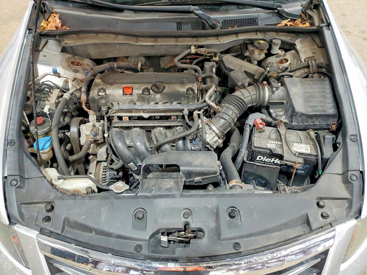2011 HONDA ACCORD LX photo 11