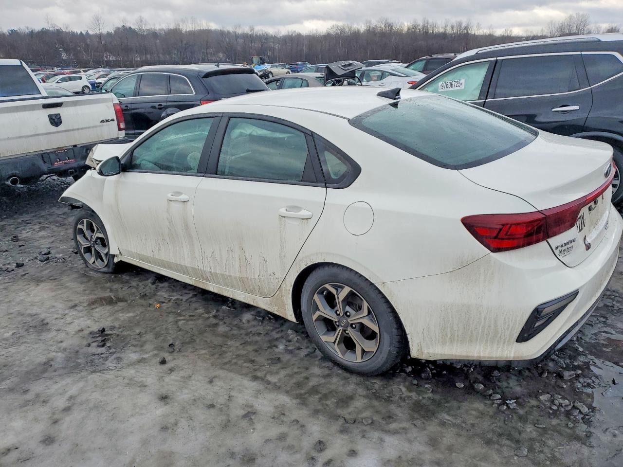 2021 KIA FORTE LXS photo 2