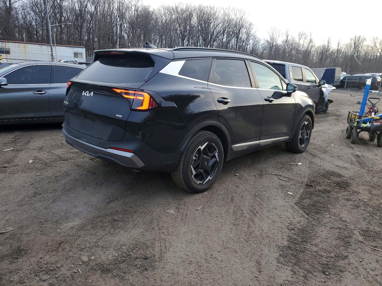 2026 KIA SPORTAGE EX photo 5