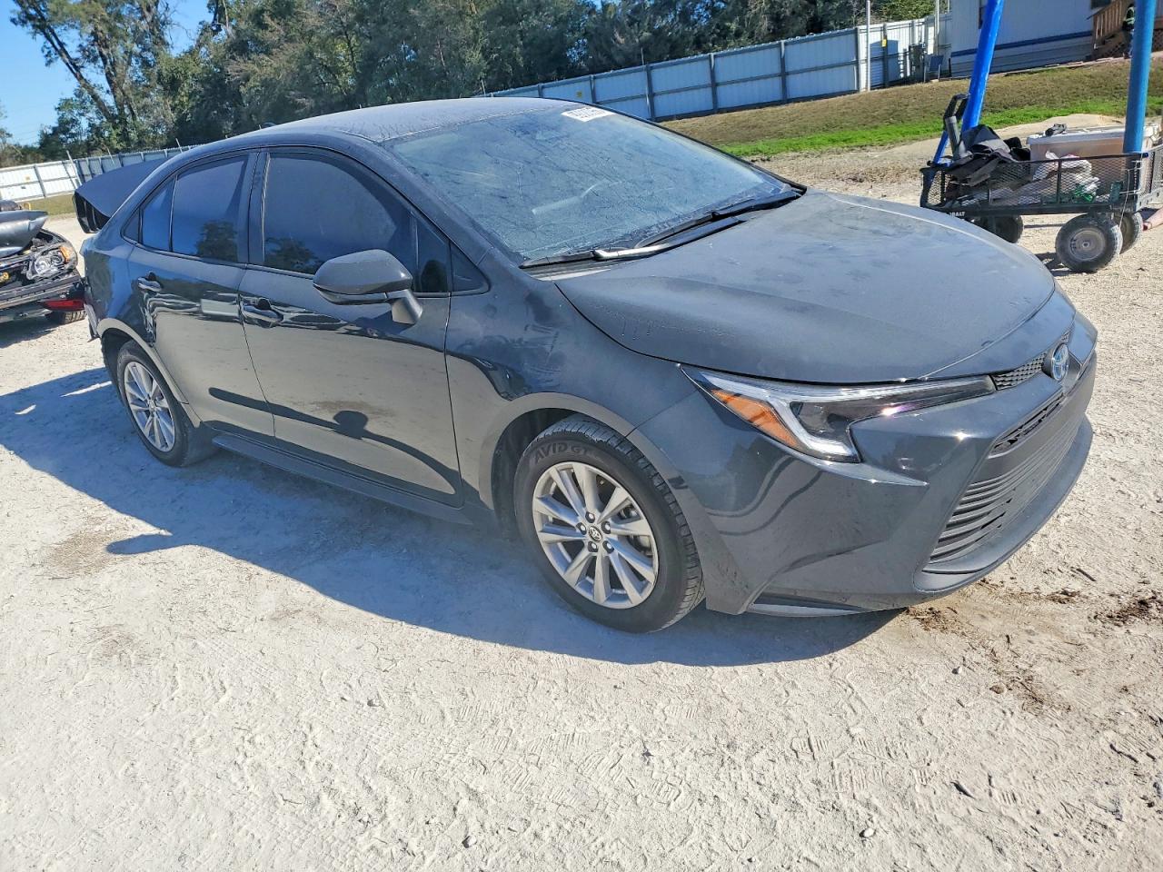 2025 TOYOTA COROLLA LE photo 4