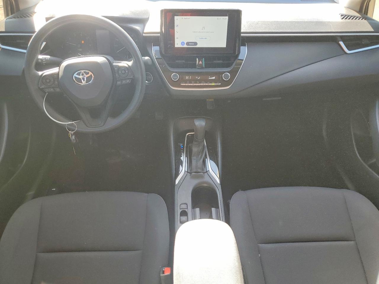 2025 TOYOTA COROLLA LE photo 8
