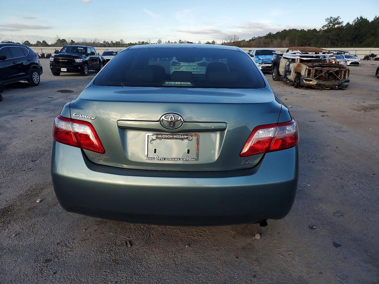 2009 TOYOTA CAMRY BASE photo 6