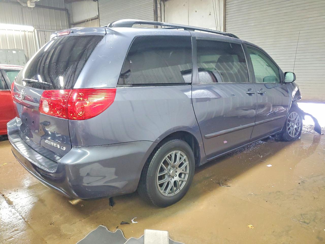 2009 TOYOTA SIENNA CE photo 3