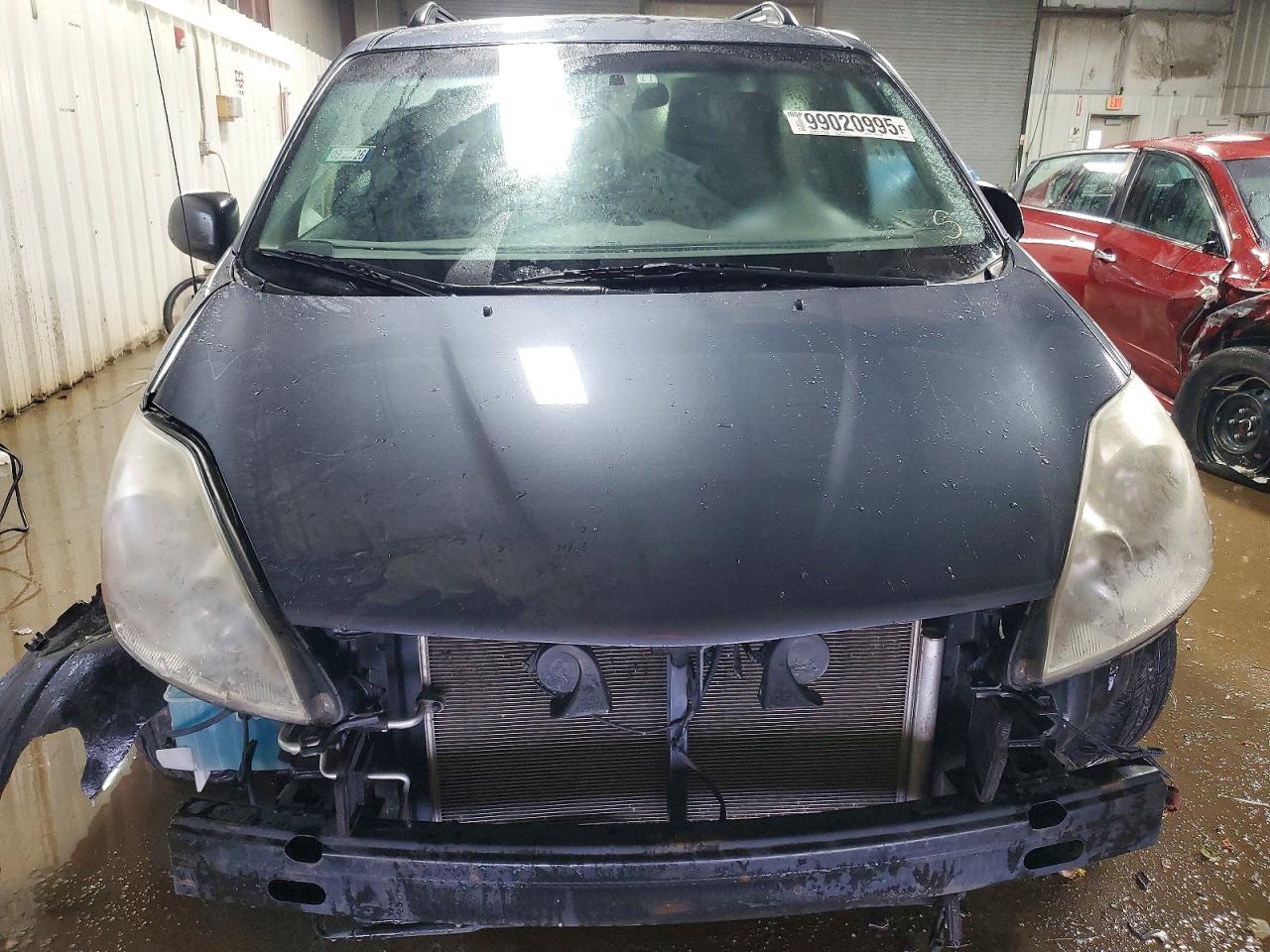 2009 TOYOTA SIENNA CE photo 5