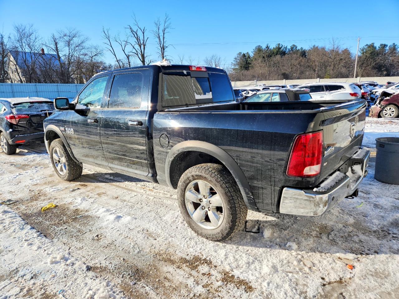 2013 RAM 1500 SLT photo 3