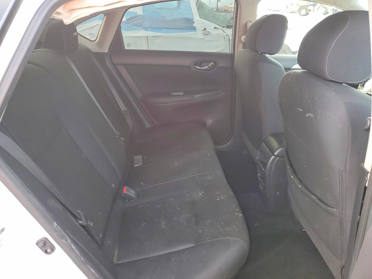 2019 NISSAN SENTRA S photo 10