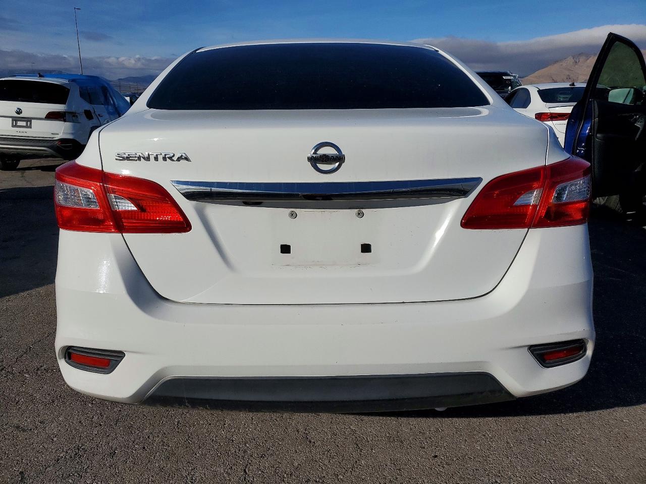 2019 NISSAN SENTRA S photo 6
