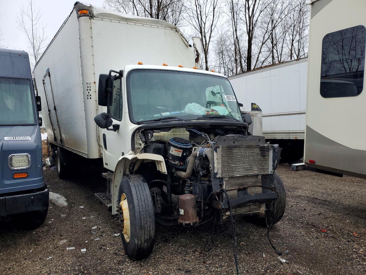 2006 FREIGHTLINER BUSINESS CLASS M2 BOX TRUCK photo 4