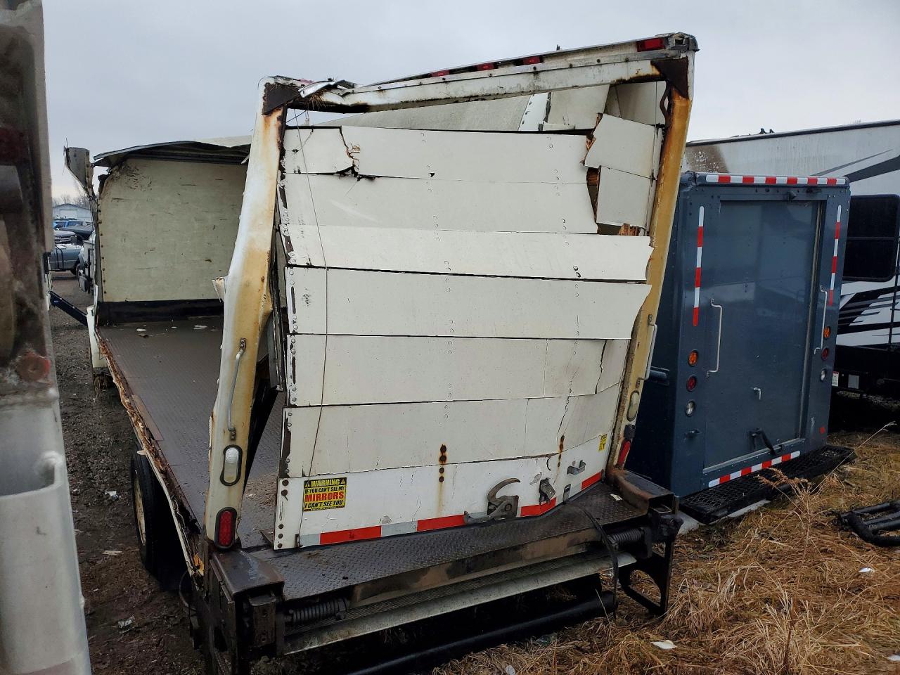 2006 FREIGHTLINER BUSINESS CLASS M2 BOX TRUCK photo 2