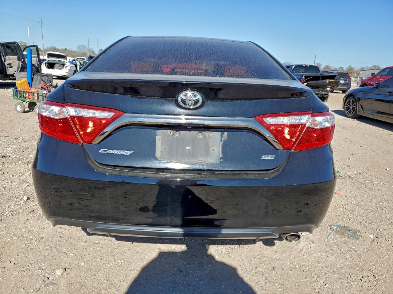 2016 TOYOTA CAMRY LE photo 6