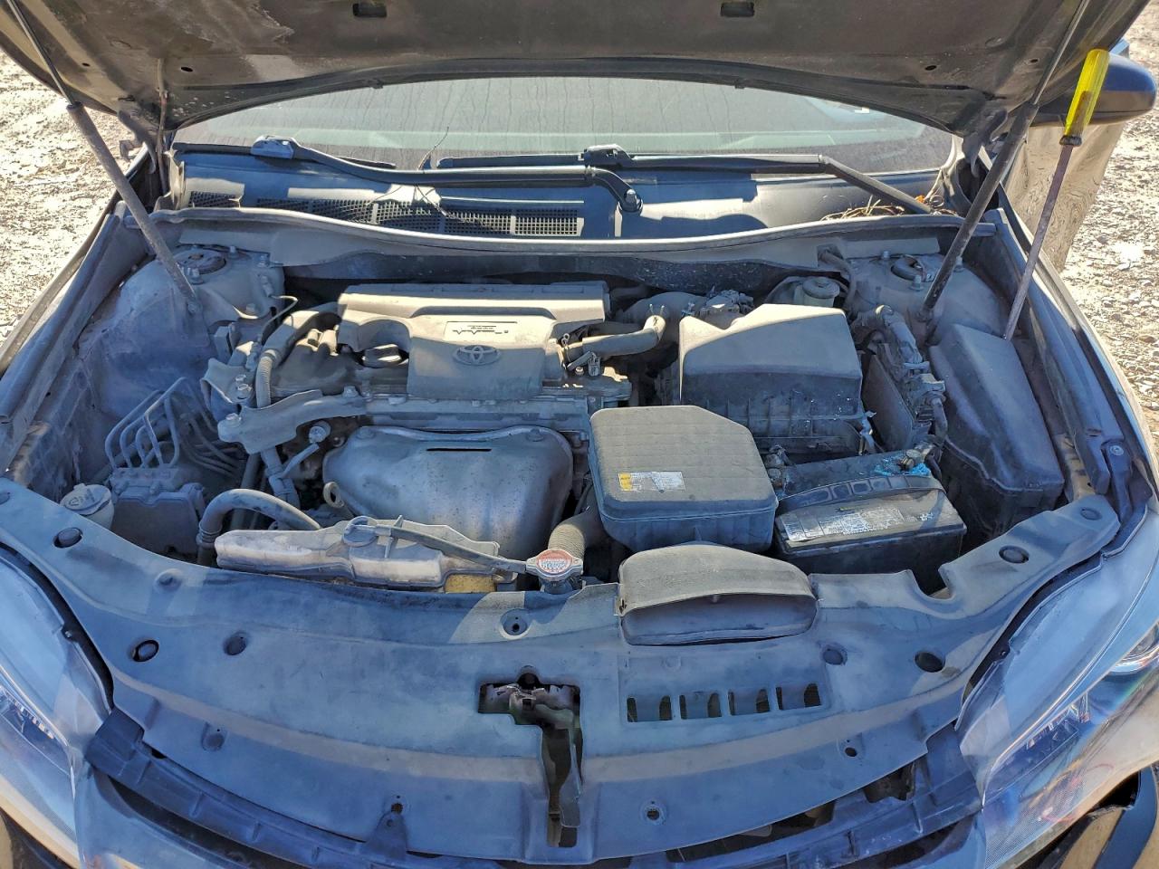 2016 TOYOTA CAMRY LE photo 11