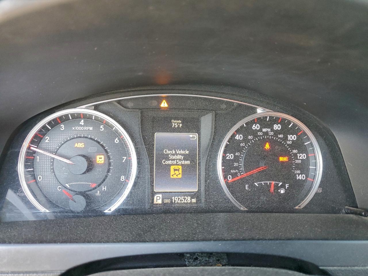 2016 TOYOTA CAMRY LE photo 9